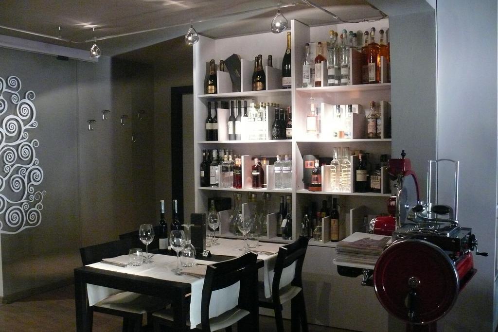 Hotel Garibaldi Verceil Extérieur photo