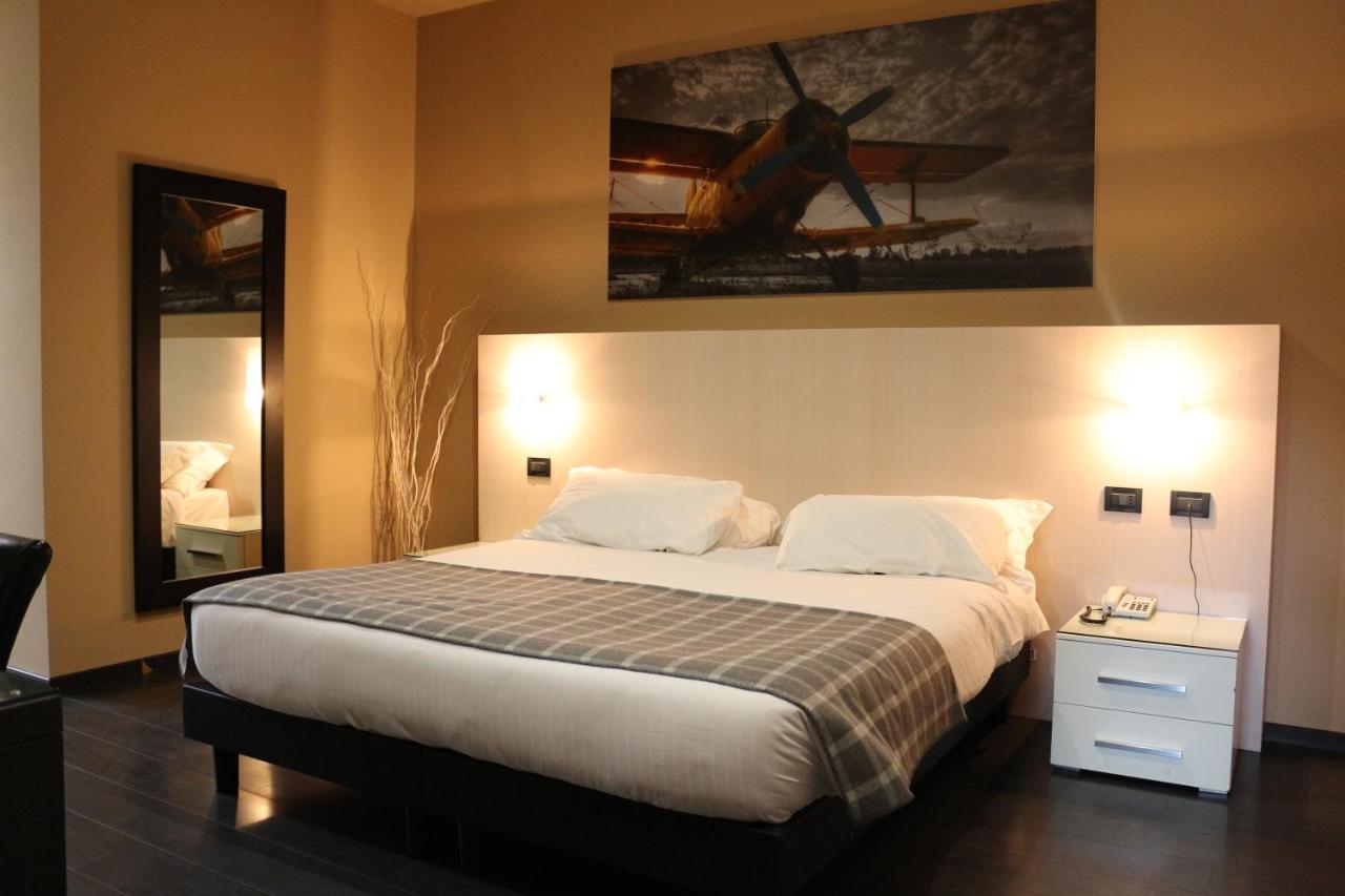 Hotel Garibaldi Verceil Extérieur photo