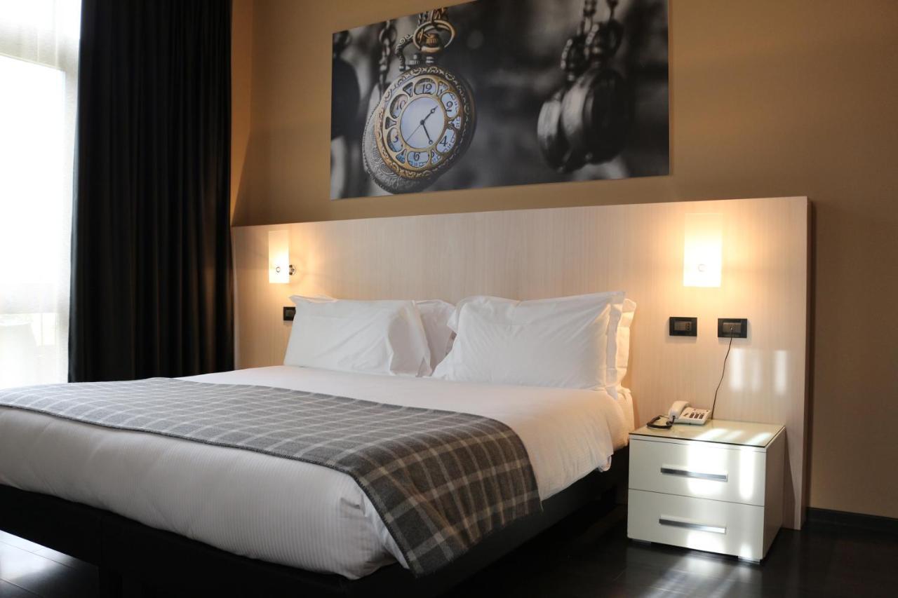 Hotel Garibaldi Verceil Extérieur photo