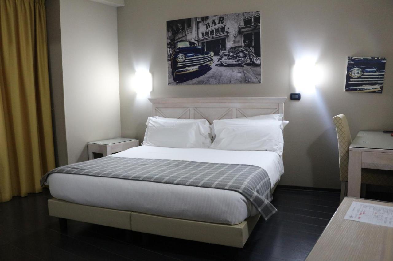 Hotel Garibaldi Verceil Extérieur photo